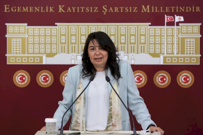 İskenderoğlu’ndan Gökhan’a sert tepki “ÜSLUBUNUZA VE SES TONUNUZA DİKKAT EDİN” (07.09.2022)