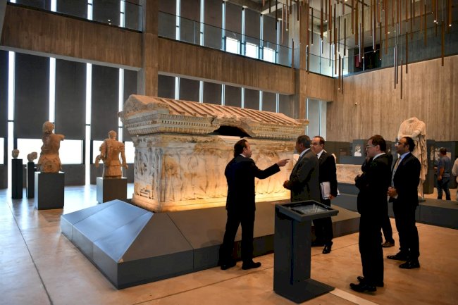 Troya Müzesi’ni inceledi 