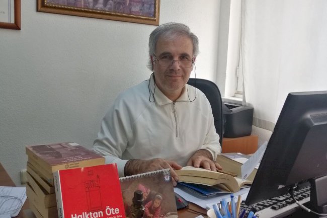 ÇOMÜ’lü Közleme’nin yeni kitabı çıktı  