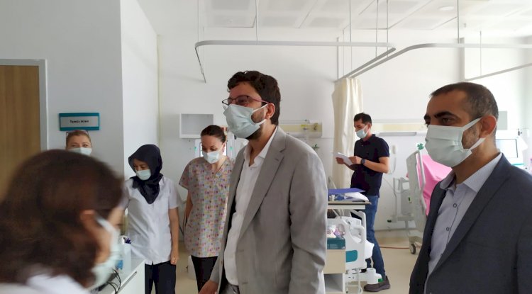 Sağlık çalışanlarıyla buluştu 