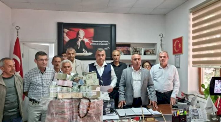 AĞALIK PARASINI KATIRLA GETİRDİ  BAŞKAN SEMERCİ 1 MİLYON 17 BİN LİRAYI TESLİM ALDI 