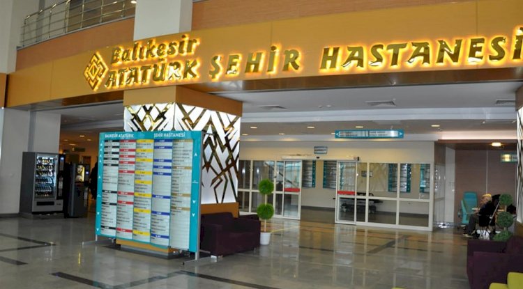 Kazada yaralanan polis memurunu ziyaret etti