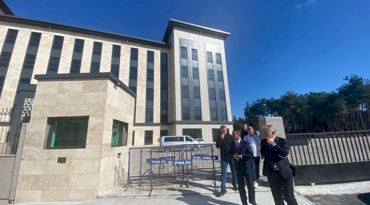 Vali Aktaş emniyet binasını inceledi 