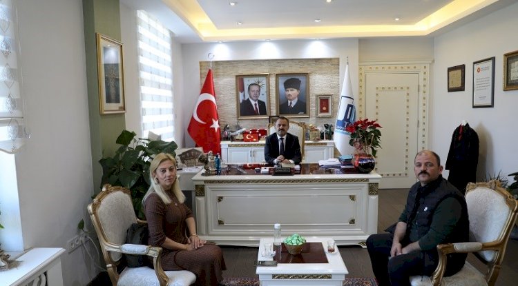 Misafirlerini ağırladı 