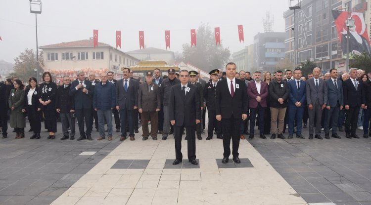 Atatürk’ü saygıyla andılar