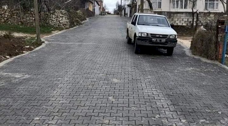 Bir köy daha parke taşa kavuştu