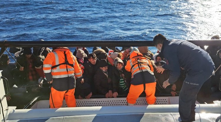 42 düzensiz göçmen kurtarıldı