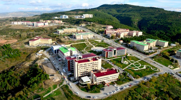 ÇOMÜ REKTÖRLÜĞÜNÜN ISO AKREDİTASYONU BAŞARISI