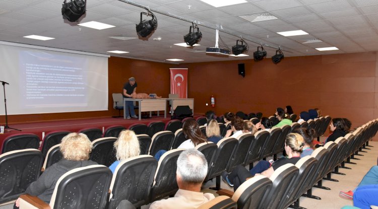 Hastanede personele eğitim gerçekleştirildi