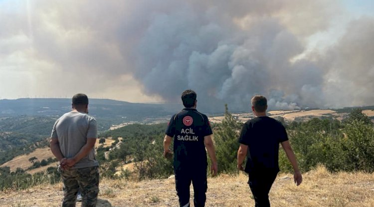 Sağlık personeli yangın bölgesinde canla başla çalıştı