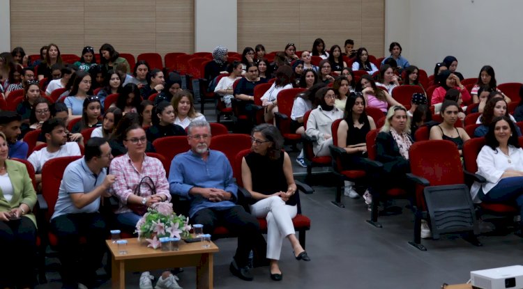 KADIN SAĞLIĞI GÜNÜ’NDE SEMİNER DÜZENLENDİ