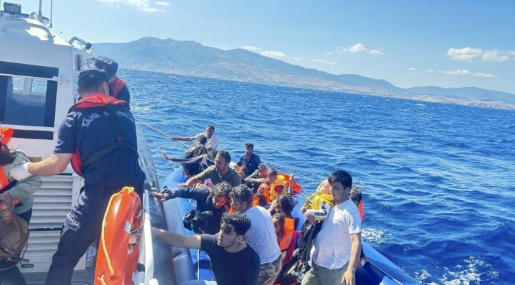 Lastik botta sürüklendiler