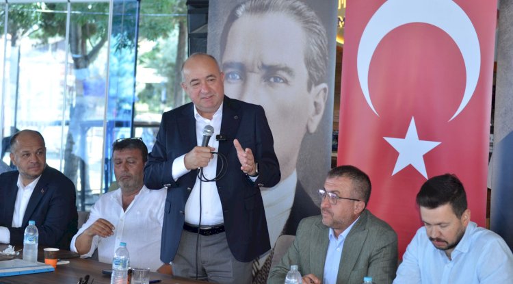 Ayhan Gider muhtarlarla buluştu