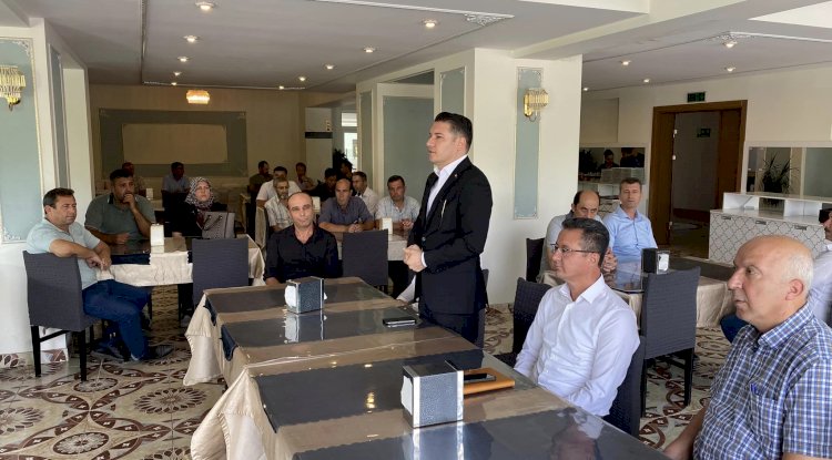 Muhtarlarla kahvaltıda buluştu