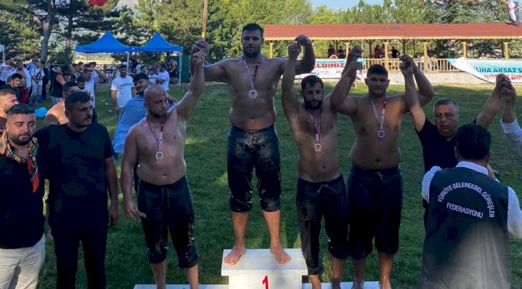 Serhat Tekin üçüncü oldu