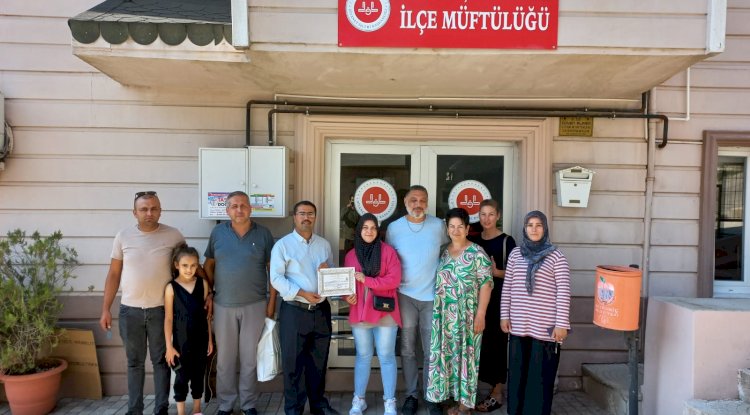 Tatil için Geldi, Müslüman oldu.