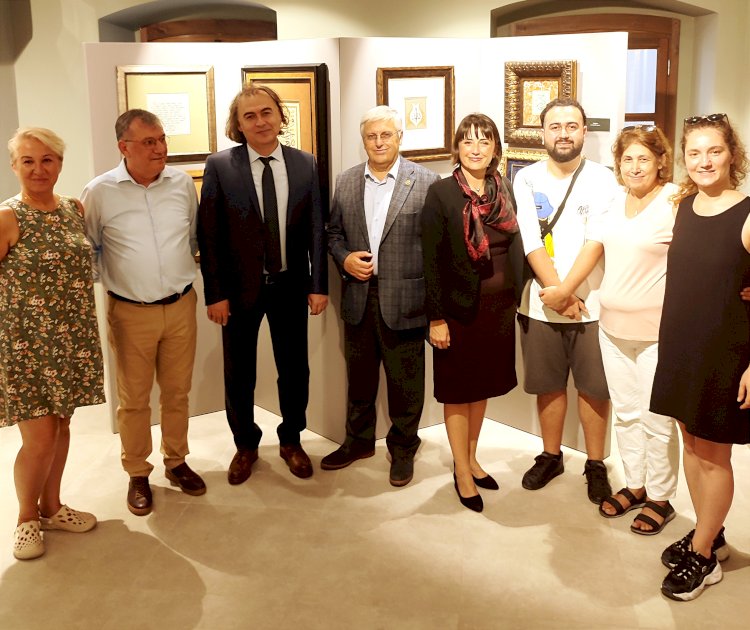 Sanatseverleri ağırlıyor 