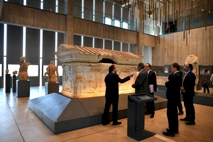 Troya Müzesi’ni inceledi 