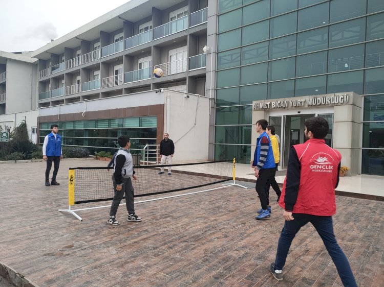 “ÇOCUKLARIMIZ HEP GÜLSÜN...”