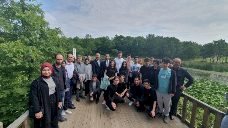 Öğrenciler Nilüfer Gölünde Kahvaltıda Buluştu