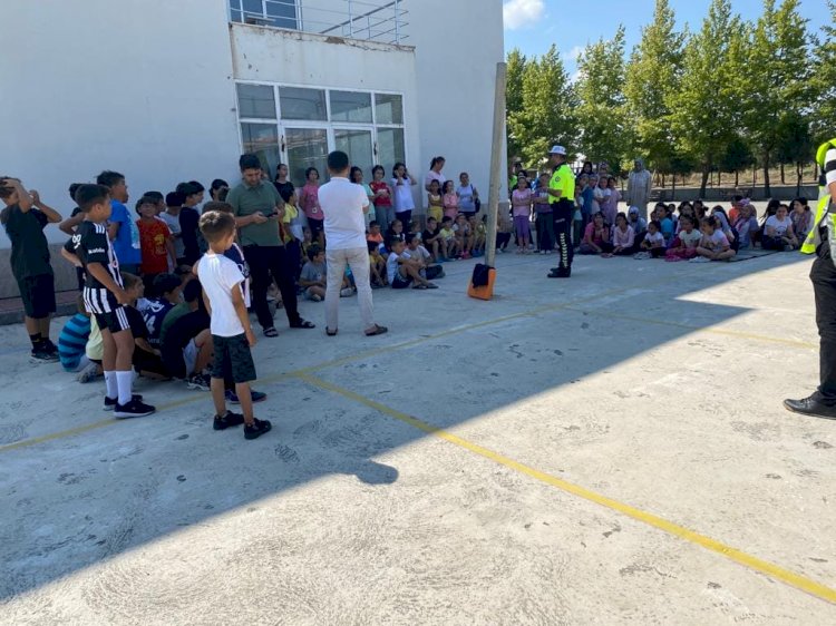 Lapseki’de Kur’an Kurslarında çocuklara trafik eğitimi verildi