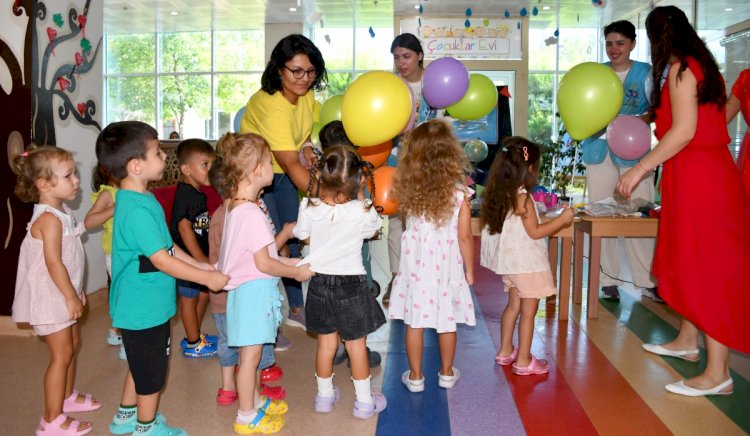 ÇOMÜ kreşte miniklerin ilk gün heyecanı