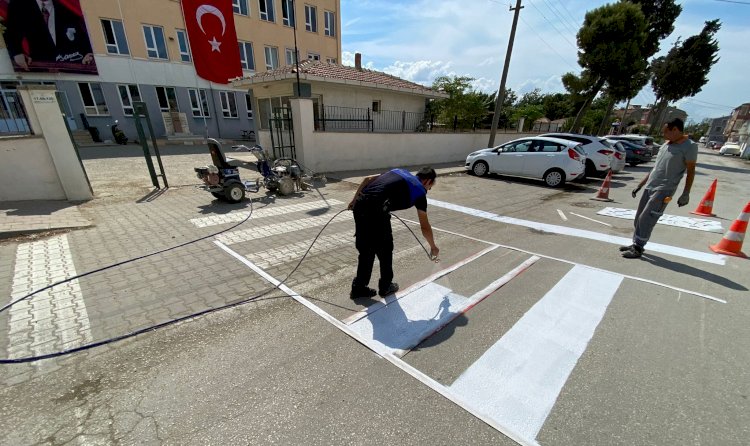 Gelibolu'da yol çizgileri yenilendi