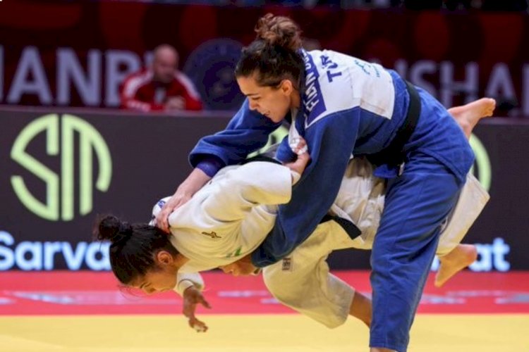 MİLLİ SPORCULAR İÇİN TEBRİK MESAJI