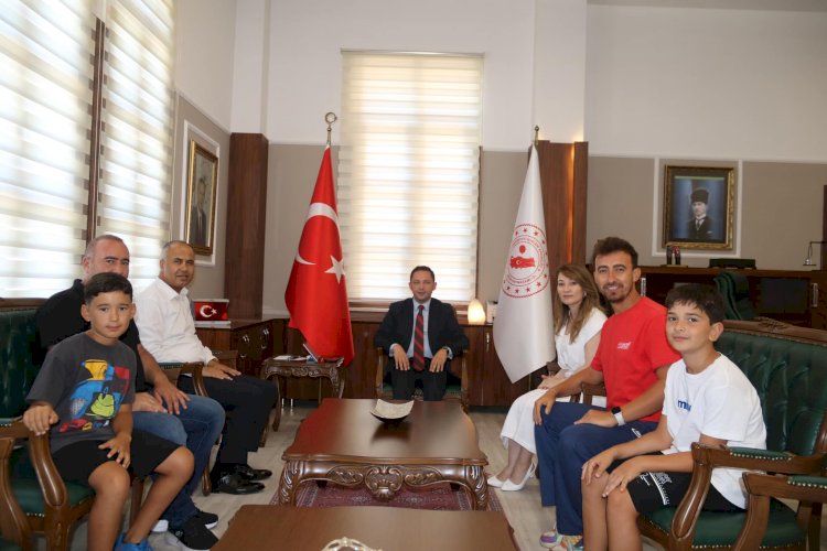 Genç tenisçilere tebrik