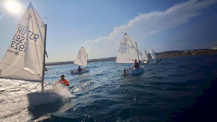 Genç yelkenciler kampı başarıyla tamamladı