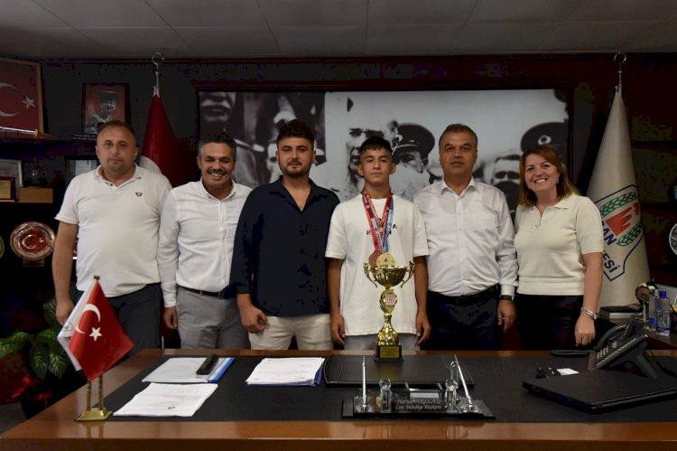 Mustafa Şeref Özgül'e Tebrik